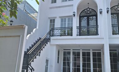 Harga Murah Rumah Brand New 3 Lantai di Gading Residence Kelapa Gading