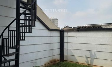 RUMAH BESAR DEKAT 3 KAMPUS DI JATIWARINGIN, PONDOK GEDE. (9077)