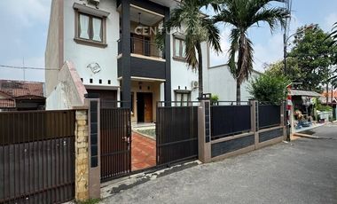 RUMAH BESAR DEKAT 3 KAMPUS DI JATIWARINGIN, PONDOK GEDE. (9077)