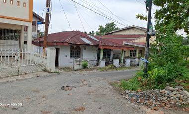 Rumah di gobah tengah kota pekanbaru  dekat LP