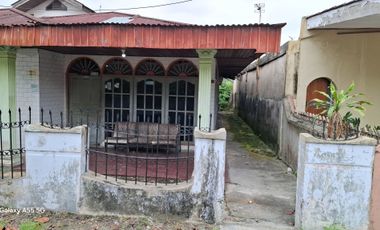 Rumah di gobah tengah kota pekanbaru  dekat LP