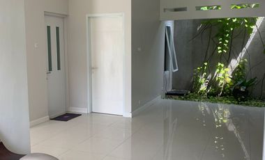 DI JUAL RUMAH 2 LANTAI  DEKAT STASIUN SAWAH BESAR JAKARTA PUSAT