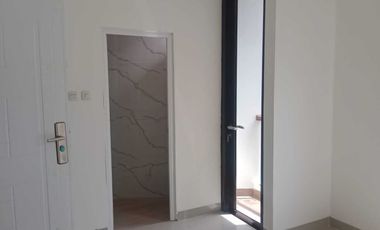 DI JUAL RUMAH 2 LANTAI  DEKAT STASIUN SAWAH BESAR JAKARTA PUSAT