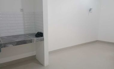 DI JUAL RUMAH 2 LANTAI  DEKAT STASIUN SAWAH BESAR JAKARTA PUSAT