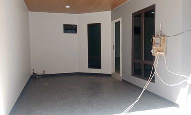 DI JUAL RUMAH 2 LANTAI  DEKAT STASIUN SAWAH BESAR JAKARTA PUSAT