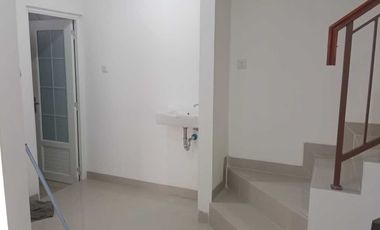 DI JUAL RUMAH 2 LANTAI  DEKAT STASIUN SAWAH BESAR JAKARTA PUSAT