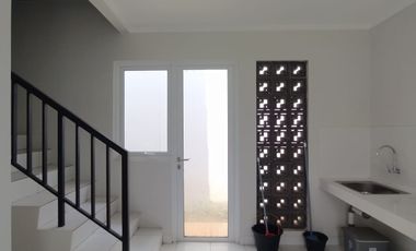 DIJUAL  CEPAT RUMAH  SIAP HUNI 2 KAMAR  DI SUMMARECON BANDUNG