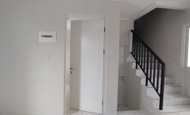DIJUAL  CEPAT RUMAH  SIAP HUNI 2 KAMAR  DI SUMMARECON BANDUNG