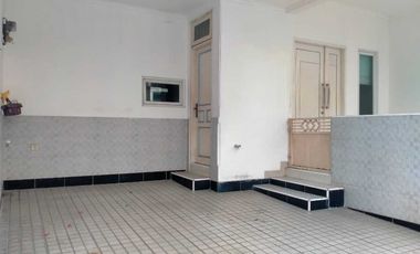Rumah Siap Huni Pondasi 2Lantai Dlm Komplek di Tl Iskandar Dkt Stasiun