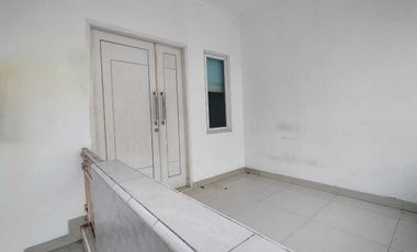 Rumah Siap Huni Pondasi 2Lantai Dlm Komplek di Tl Iskandar Dkt Stasiun