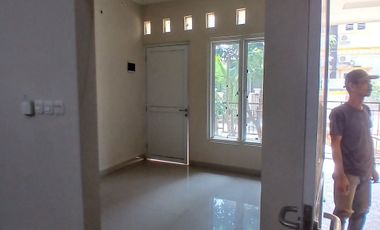 Disewa rumah siap Huni Durensawit Jakarta timur