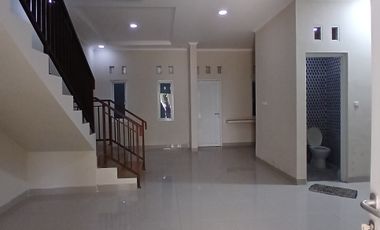 Disewa rumah siap Huni Durensawit Jakarta timur