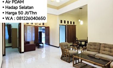 Rumah disewakan di Kerten, Surakarta, Jawa Tengah