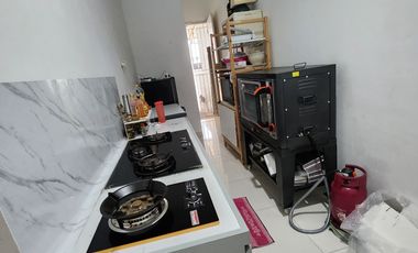 TURUN HARGA 400juta, RUMAH 3 Lantai, di Imperial Gading, Hadap Barat Lebar 7