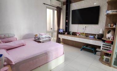 TURUN HARGA 400juta, RUMAH 3 Lantai, di Imperial Gading, Hadap Barat Lebar 7