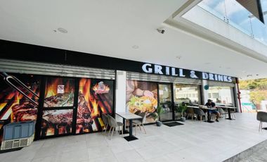 ¡Local esquinero con vista panorámica vidrio templado 153.42 m²