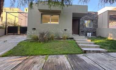 Casa en  B° Dalvian