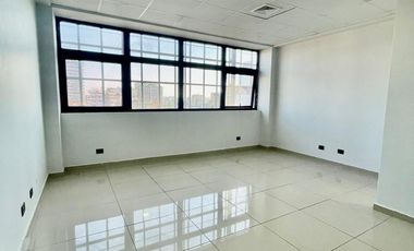 ESPACIOSA OFICINA CON ESTACIONAMIENTO
