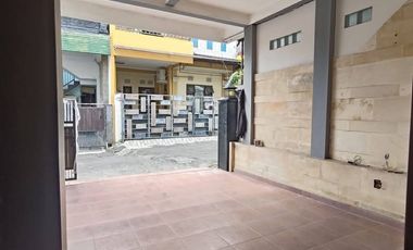 Sale rumah one gate 2lt 120m2 hanya 50mtr dari utama buana raya jl5mtr