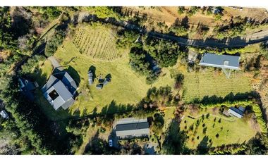 propiedad multifuncional turística y vitivinícola