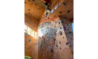 propiedad multifuncional turística y vitivinícola