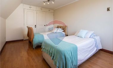 CASA SECTOR COLEGIO SAN IGNACIO/ SAN GABRIEL