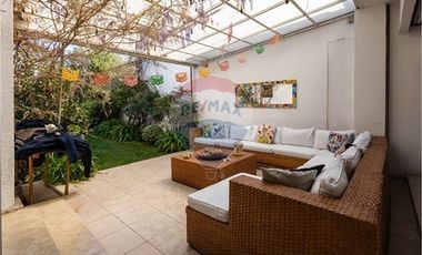 CASA SECTOR COLEGIO SAN IGNACIO/ SAN GABRIEL