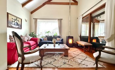 Andalué luminosa casa en sector con excelente conectividad