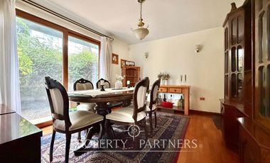 Andalué luminosa casa en sector con excelente conectividad