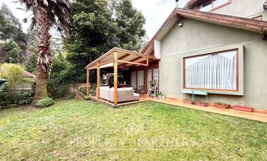 Andalué luminosa casa en sector con excelente conectividad