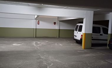 VENTA COCHERA ZONA CENTRO