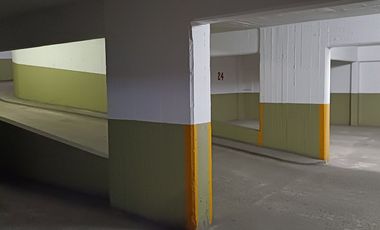 VENTA COCHERA ZONA CENTRO