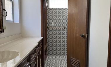 Amplia propiedad en renta, ideal para uso corporativo