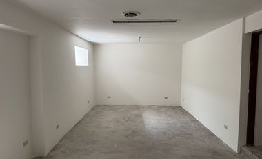 Amplia propiedad en renta, ideal para uso corporativo