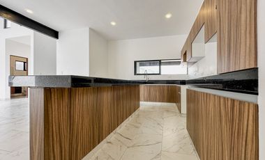 Casa en venta de 4 habitaciones con detalles de lujo en Bosques de Conkal 3