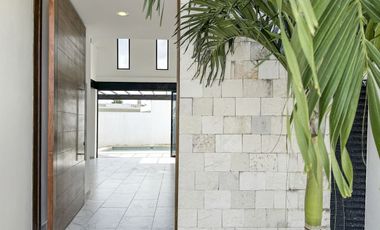 Casa en venta de 4 habitaciones con detalles de lujo en Bosques de Conkal 3