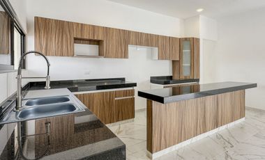 Casa en venta de 4 habitaciones con detalles de lujo en Bosques de Conkal 3