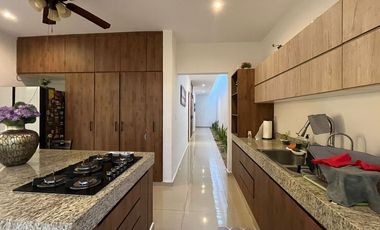 HERMOSA CASA DE UN PISO EN VENTA EN MERIDA YUCATAN.