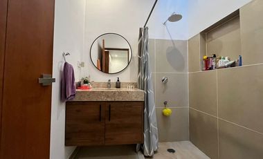 HERMOSA CASA DE UN PISO EN VENTA EN MERIDA YUCATAN.