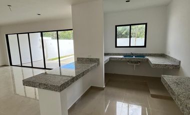 Casa de 4 recamaras en privada al norte de la ciudad