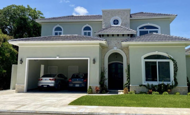 Casa en Venta en Jardines de Rejoyada, Mérida, Yucatán