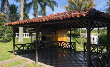 CASA CAMPESTRE EN ARRIENDO AMOBLADA/VIA MORELIA/PEREIRA