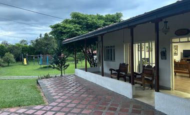 CASA CAMPESTRE EN ARRIENDO AMOBLADA/VIA MORELIA/PEREIRA