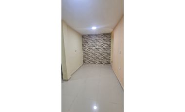 SE VENDE CASA CON TRES VIVIENDAS INDEPENDIENTES EN EL CENTRO