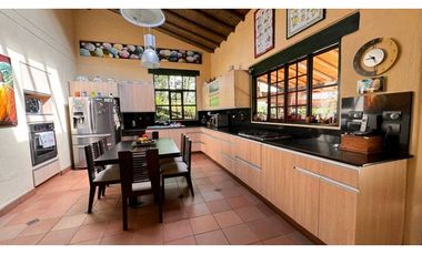 CASA FINCA EN ARRIENDO EL RETIRO ANTIOQUIA, SECTOR FIZEBAD.