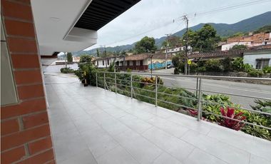 Local en Venta en La Estrella, sector Los Horizontes