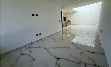 VENTA DE CASA NUEVA UNIFAMILIAR DE DOS NIVELES EN LA CEJA ANTIOQUIA