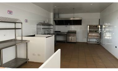 Local en Arriendo – Plazoleta de Comidas // 38.95 m2