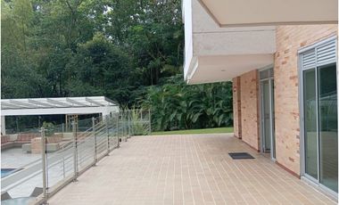 ARRIENDO APARTAMENTO DUPLEX 8 PISO SECTOR VERGEL