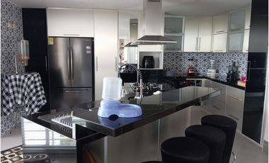 ARRIENDO APARTAMENTO DUPLEX 8 PISO SECTOR VERGEL